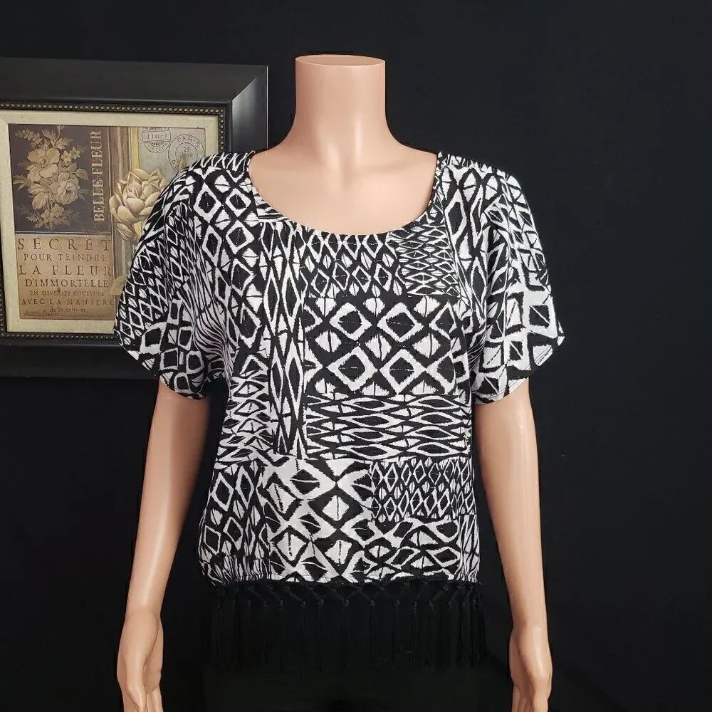 NEW DIRECTION Black White Long Blouse